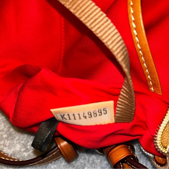 Dooney & Bourke Maxi Quilt Small Kiley Hobo - Picture 9 of 9